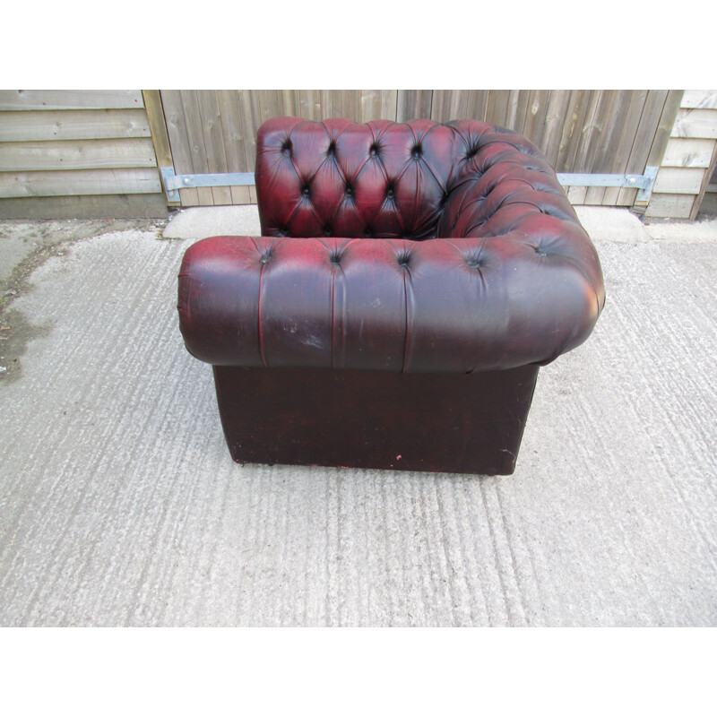 Chesterfield oxblood leather vintage armchair, 1970s