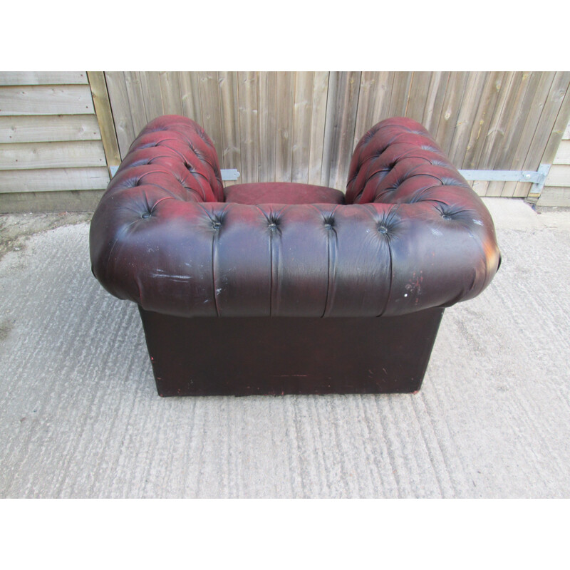 Chesterfield oxblood leather vintage armchair, 1970s