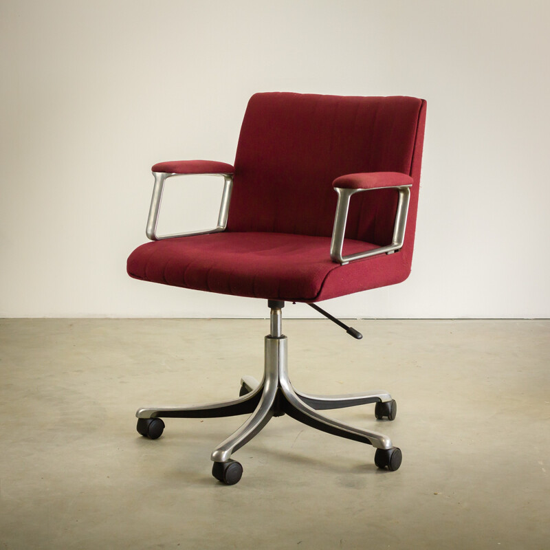 Desk chair model P128 Tecno, Osvaldo BORSANI - 1960s