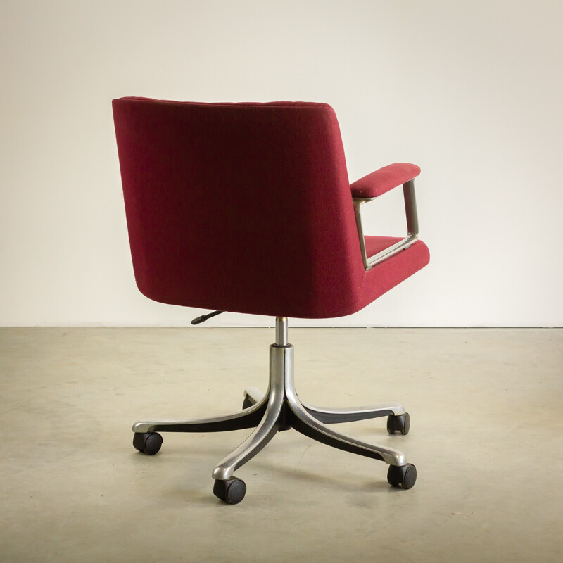 Desk chair model P128 Tecno, Osvaldo BORSANI - 1960s