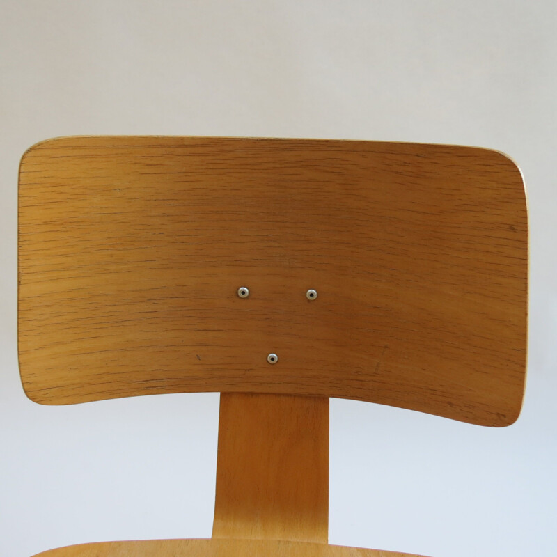 Vintage plywood "Hillestak" chair by Robin Day for Hille, UK, 1950s