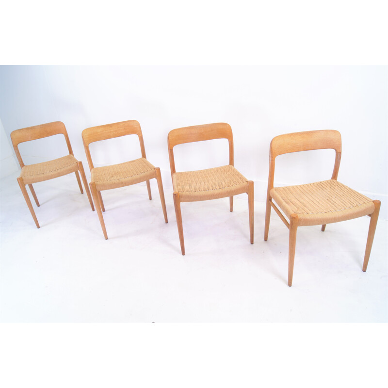 Ensemble de 4 chaises vintage de Niels Otto Møller pour J.L. Møller Møbel-fabrik, 1954s