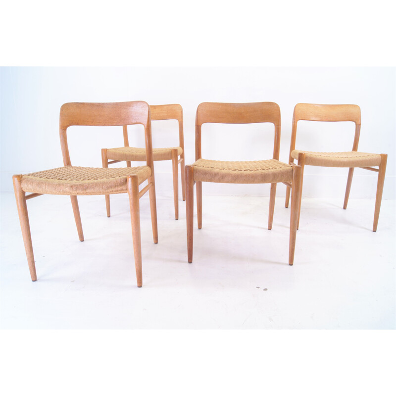 Ensemble de 4 chaises vintage de Niels Otto Møller pour J.L. Møller Møbel-fabrik, 1954s