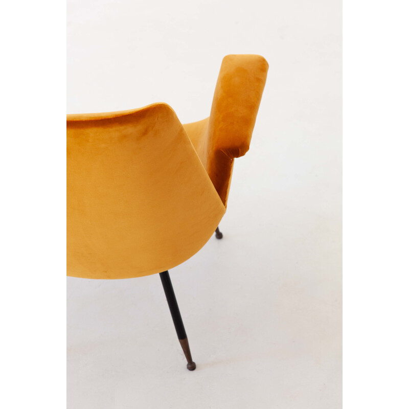 Fauteuil lounge vintage en velours jaune par Gastone Rinaldi, 1950