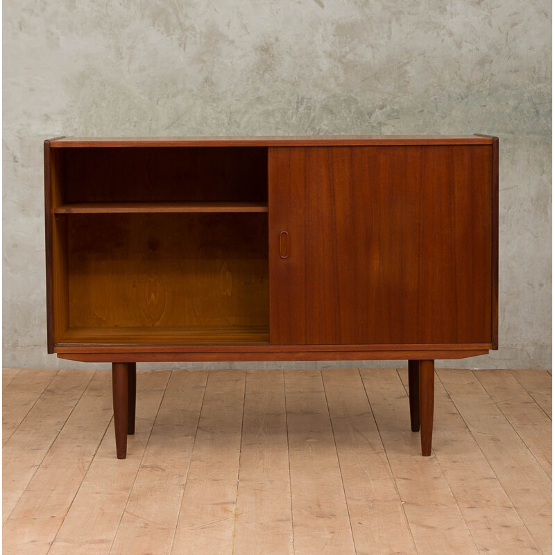 Teak vintage cabinet by Hundevad, 1960s