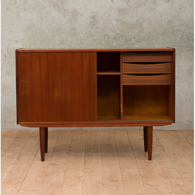 Teak vintage cabinet by Hundevad, 1960s