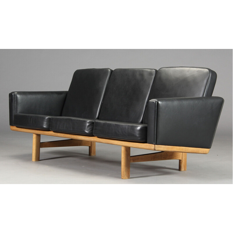Vintage black leather sofa by H.J.Wegner for Getama