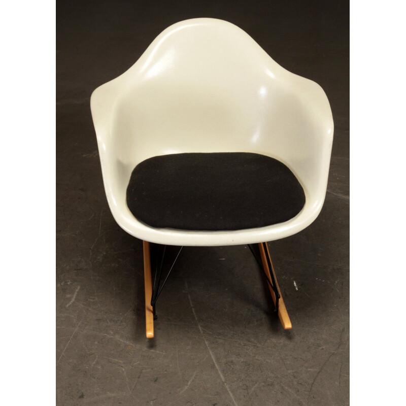 Vintage rocking chair by Charles and Ray Eames for Herman Miller, 1950s