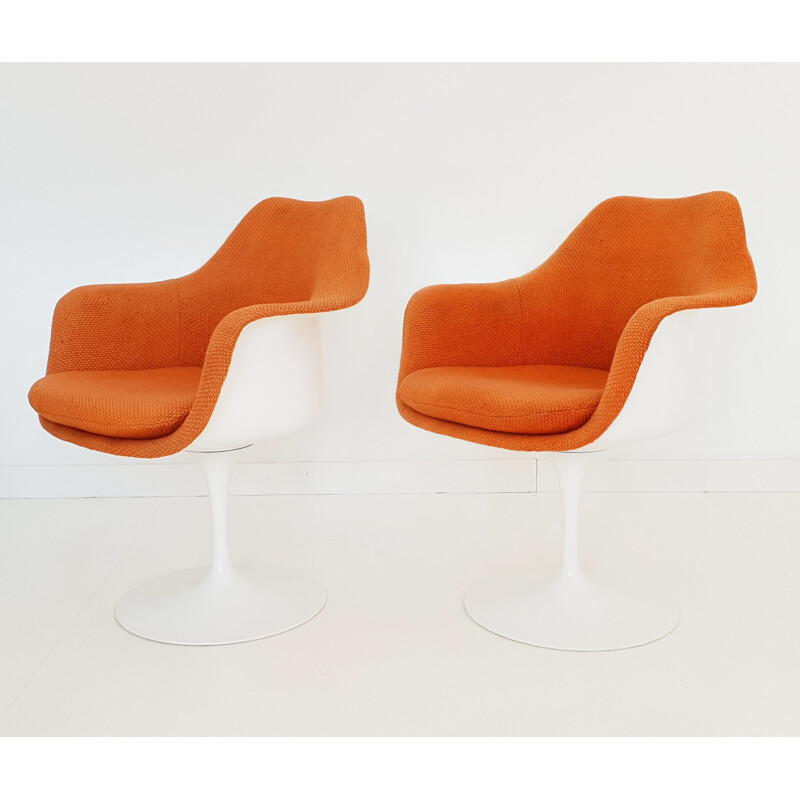 Set of 2 vintage tulip chairs by Eero Saarinen for Knoll, 1970s