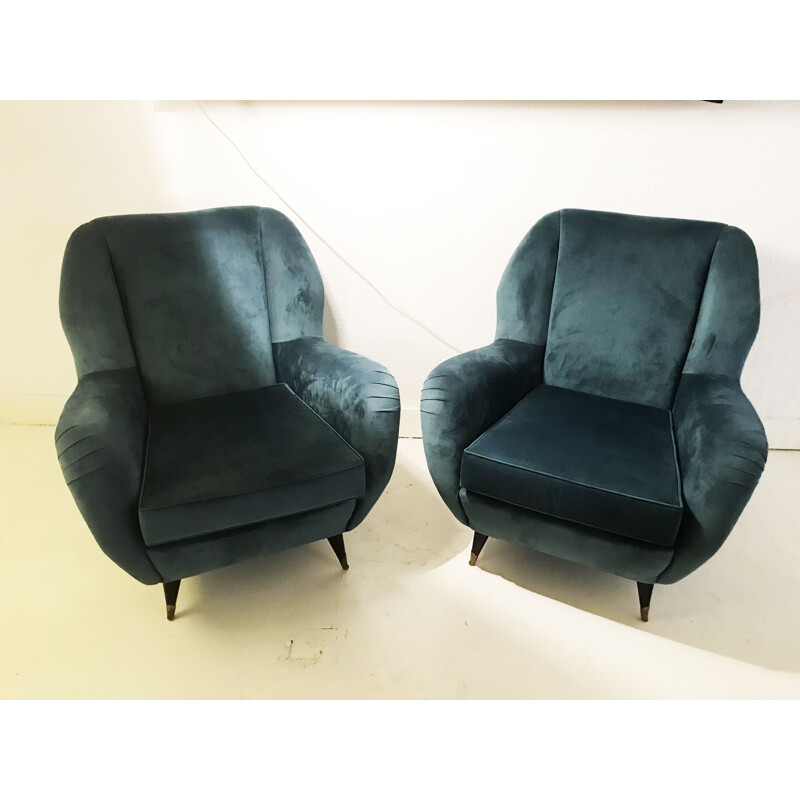 Set of 2 vintage armchairs in green velvet, Italy, 1950s