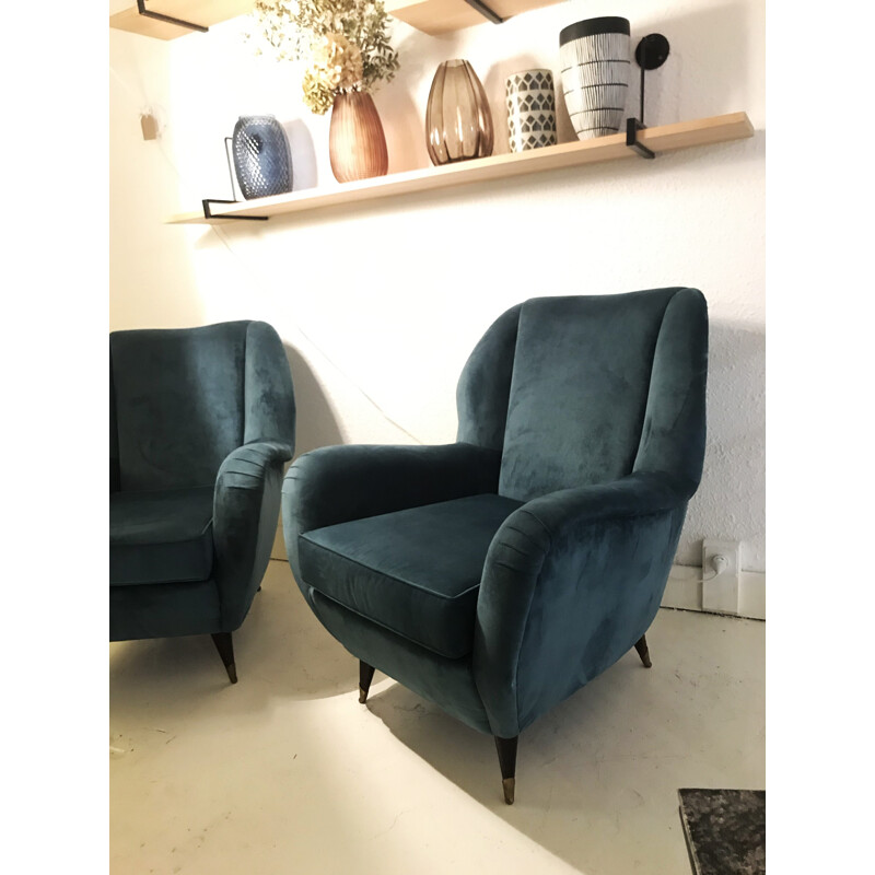 Set of 2 vintage armchairs in green velvet, Italy, 1950s