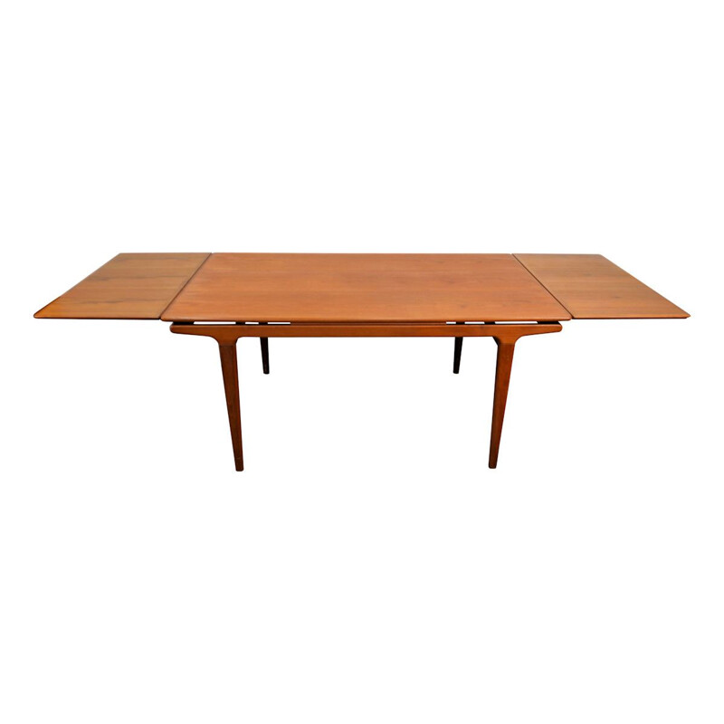 Vintage teak dining table by Johannes Andersen