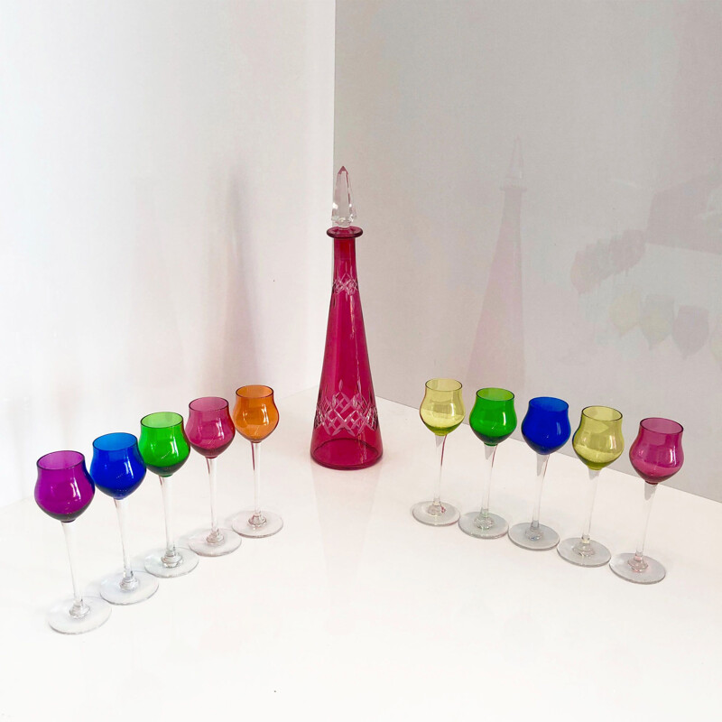 Multicoloured vintage liquor set in tinted and engraved crystal, Cristallerie de Nancy, France 1950