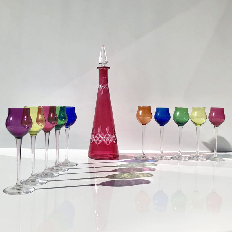 Multicoloured vintage liquor set in tinted and engraved crystal, Cristallerie de Nancy, France 1950