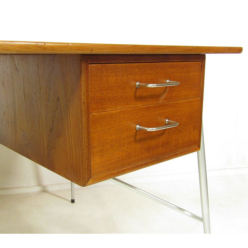 Vintage "202" desk in teak by Borge Mogensen, 1950