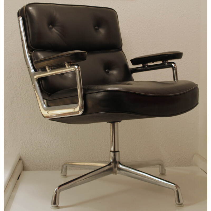 Fauteuil Vitra "Lobby Chair" en cuir, Charles & Ray EAMES - 1975