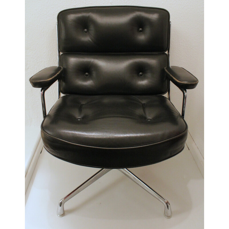 Fauteuil Vitra "Lobby Chair" en cuir, Charles & Ray EAMES - 1975