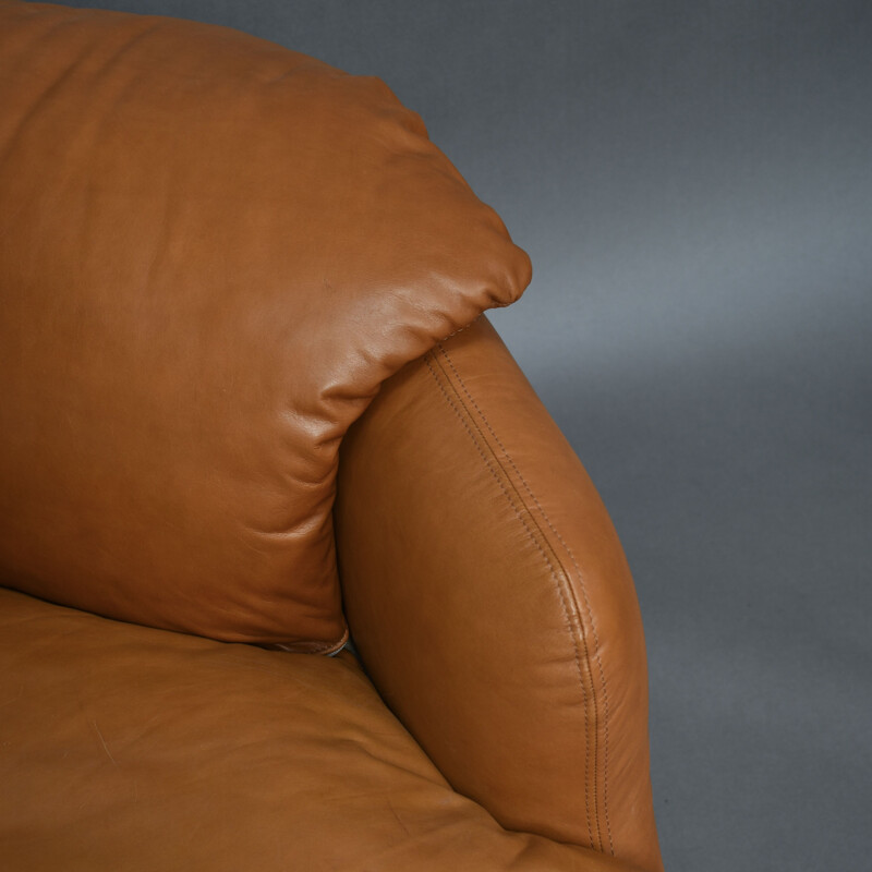 Vintage cognac leather sofa by Alberto Roselli for Saporiti, Italy, 1972