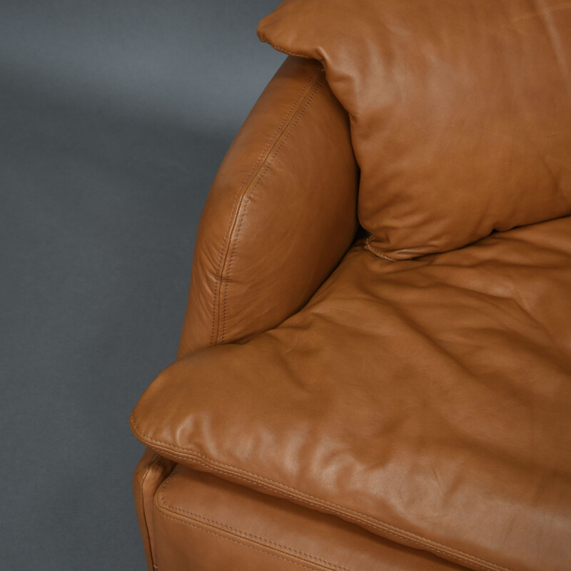 Vintage cognac leather sofa by Alberto Roselli for Saporiti, Italy, 1972