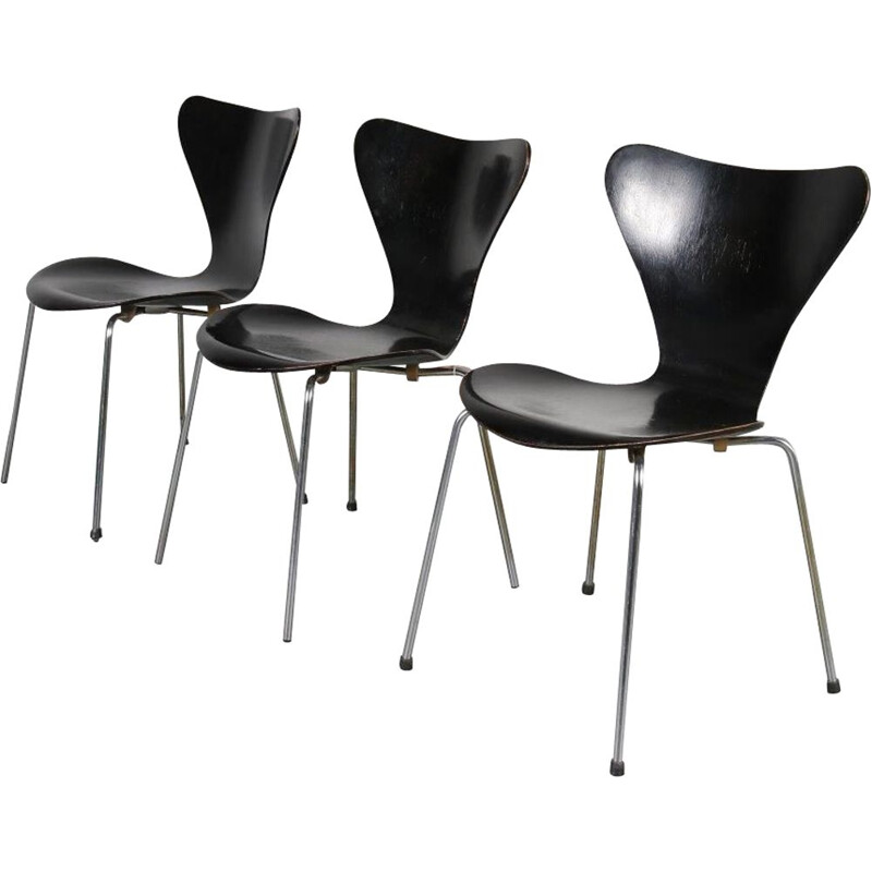 Vintage "butterfly" chairs by Arne Jacobsen from Fritz Hansen, Denmark, 1950s