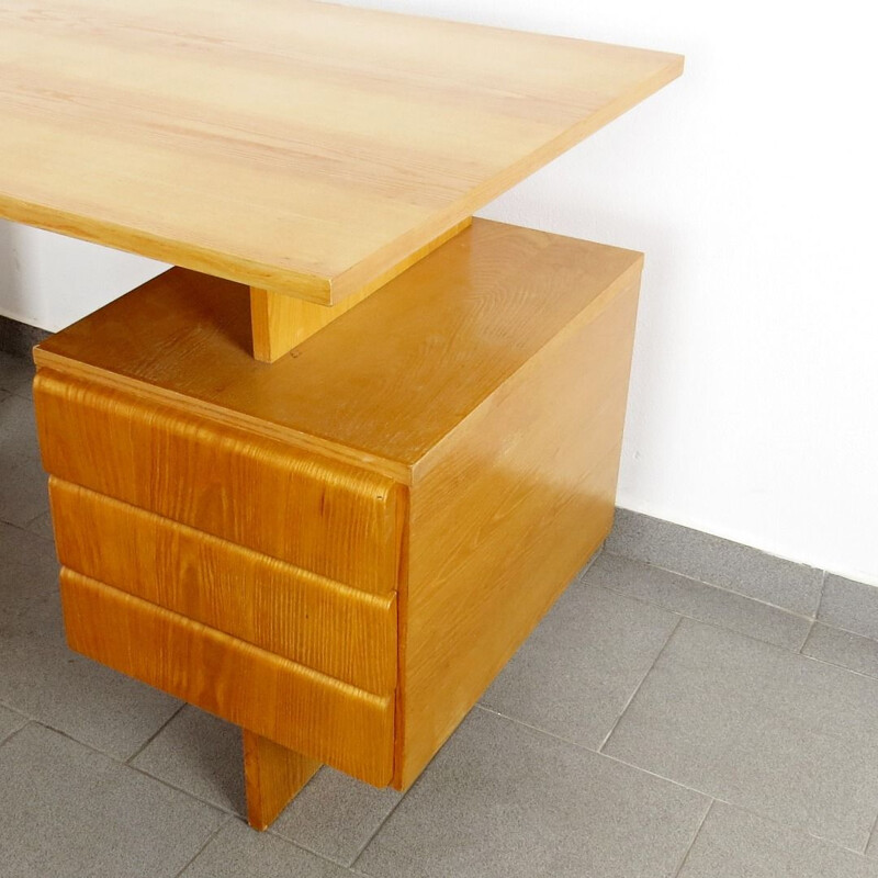 White vintage desk by Bohumil Landsman, 1960s