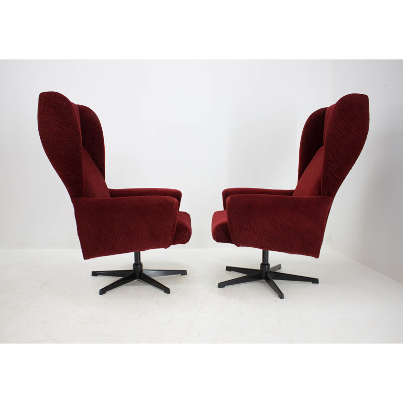 Vintage swivel wing armchair in red, 1980s