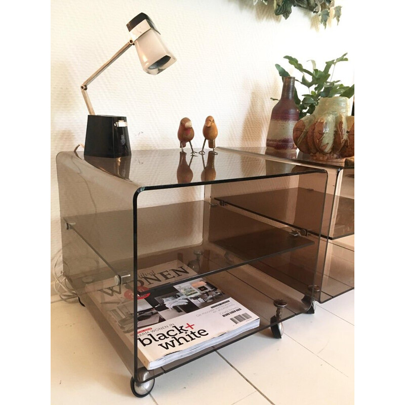 Ensemble de 2 tables d'appoint vintage Lucite de Michel Dumas pour Roche Bobois, 1970