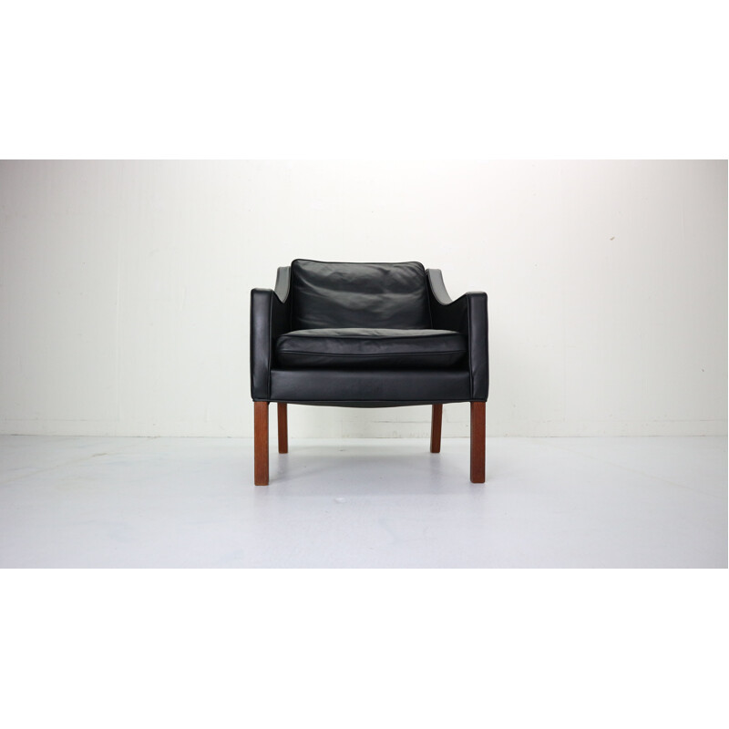 Vintage 2207 black leather armchair, by Børge Mogensen, Denmark, 1960s