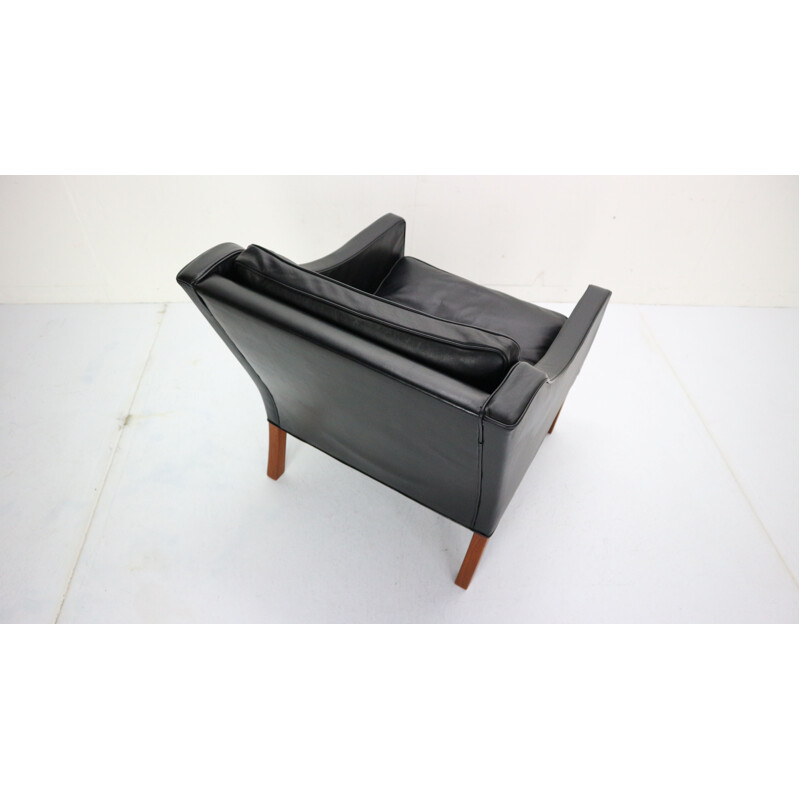 Vintage 2207 black leather armchair, by Børge Mogensen, Denmark, 1960s