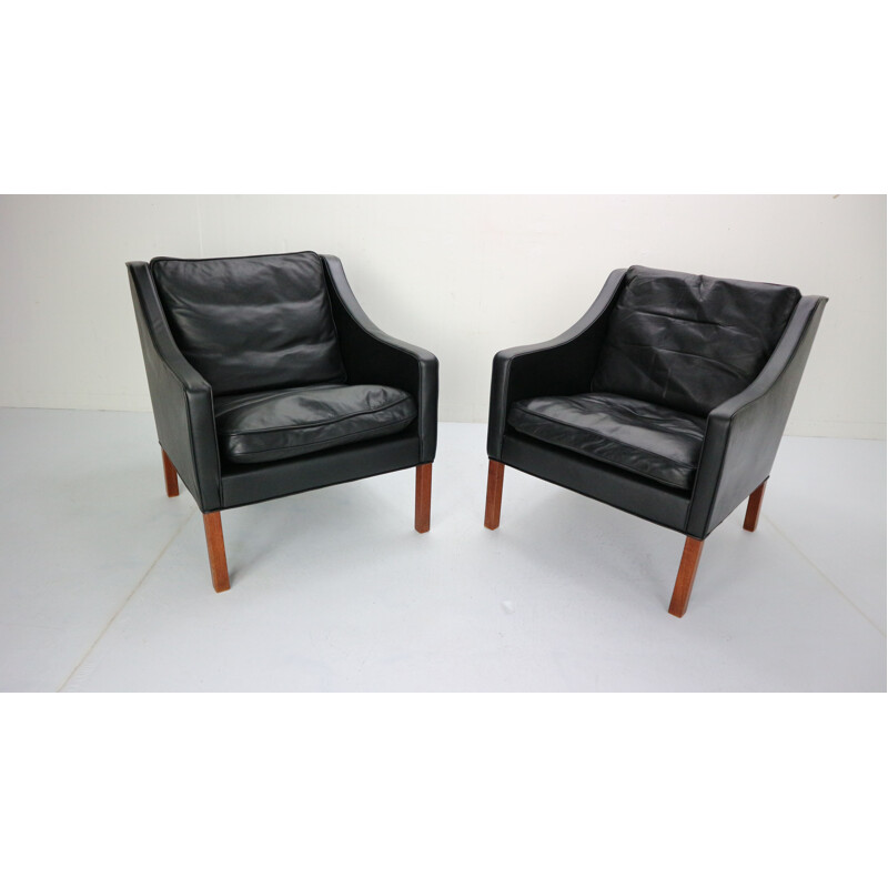 Ensemble de 2 fauteuils vintage en cuir noir modèle 2207 de Børge Mogensen, Danemark, 1960