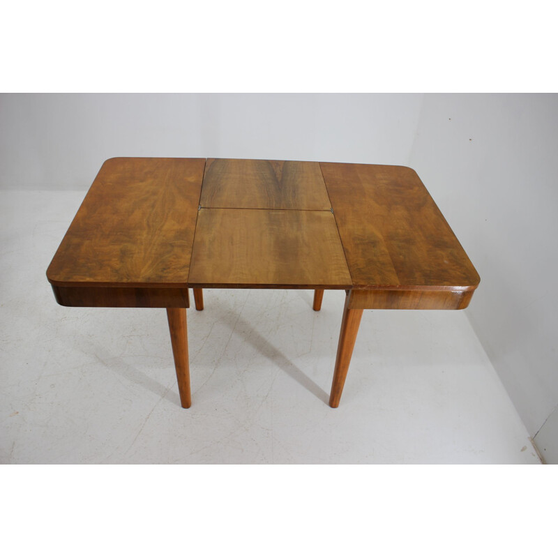 Vintage extendable dining table by Jindřich Halabala 