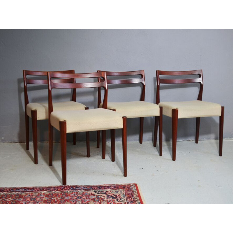 Ensemble vintage de 4 chaises en teck danoises, 1970 