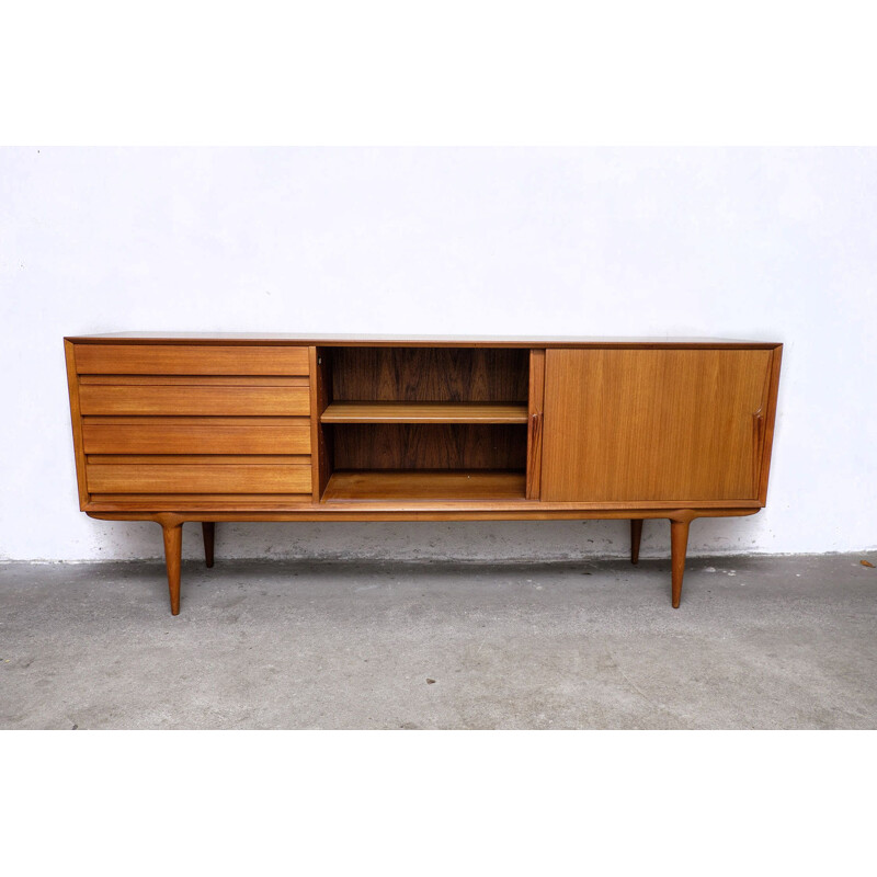 Vintage modèle 18 teak sideboard by Gunni Omann for Omann Jun, 1960s