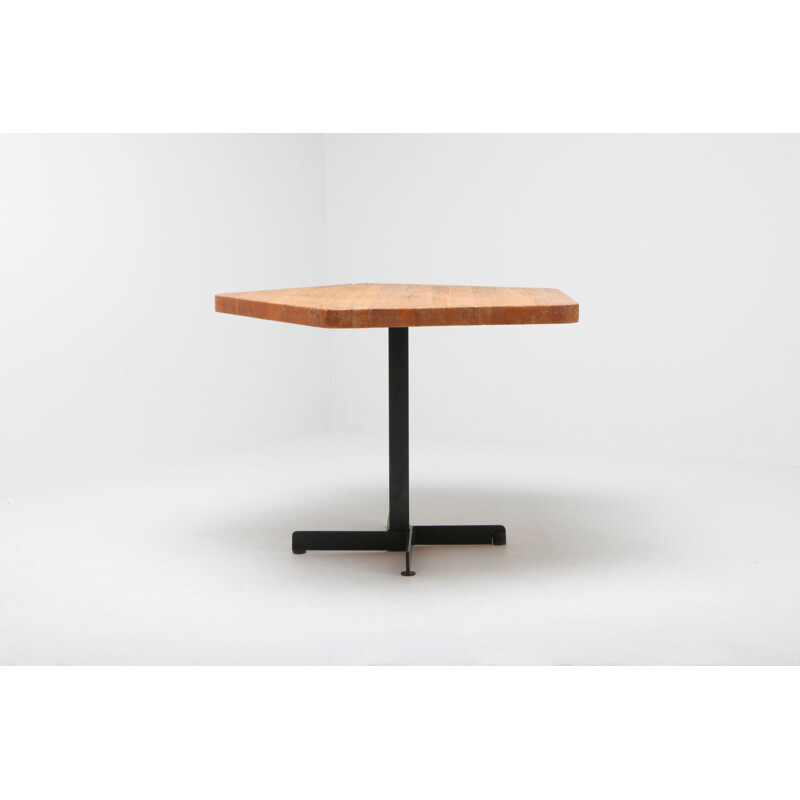 Table pentagonale vintage "Les Arcs" de Charlotte Perriand, 1960