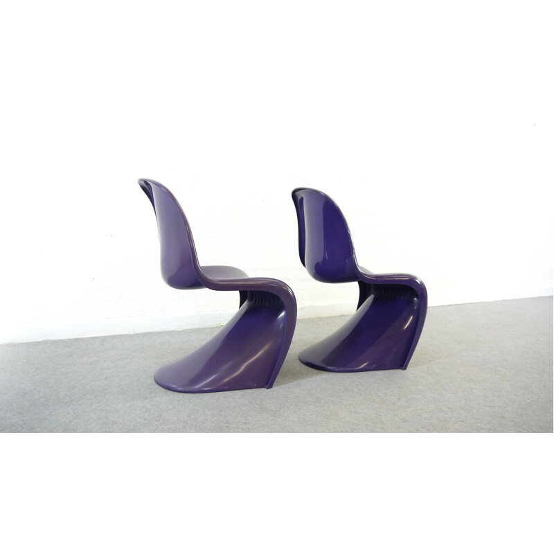 Pair of vintage Panton S-chairs in purple by Verner Panton for Herman Miller, 1971 and 1973