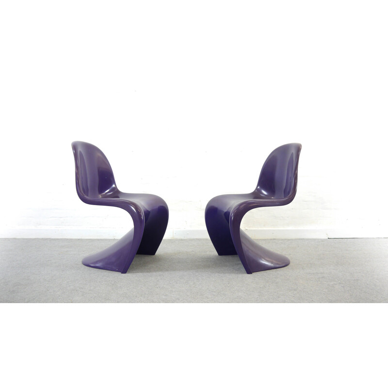 Pair of vintage Panton S-chairs in purple by Verner Panton for Herman Miller, 1971 and 1973