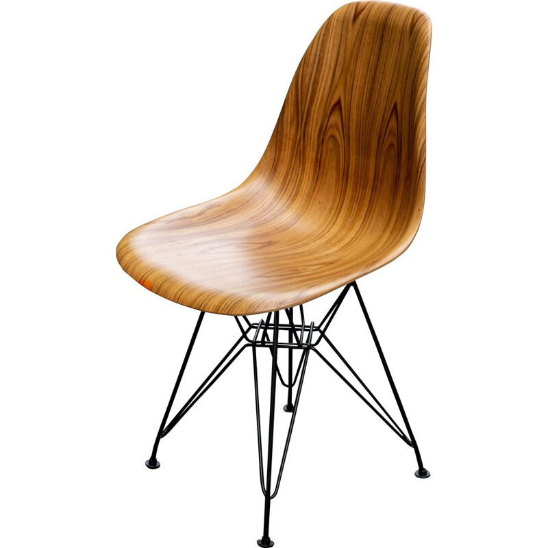 Vintage Eames Chair "DSR" in rosewood Herman Miller edition