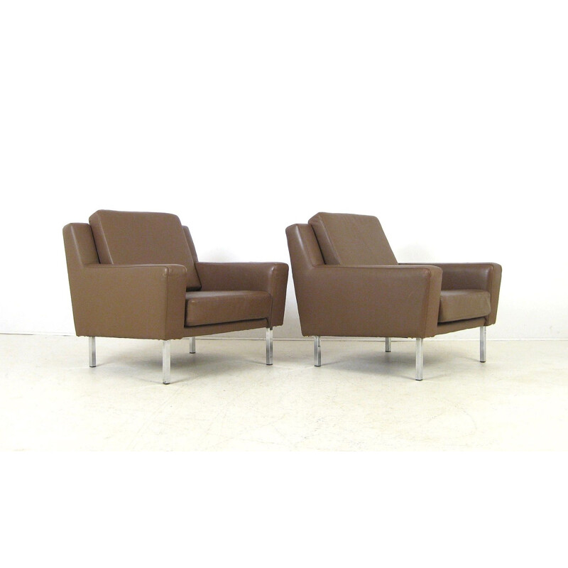 Set of 2 vintage armchairs in brown leather, 1960s