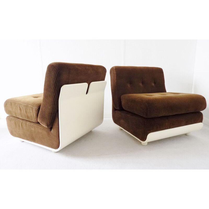 Ensemble de 2 fauteuils et table vintage italiens dans le style de Mario Bellini, C-B Italia, années 1960