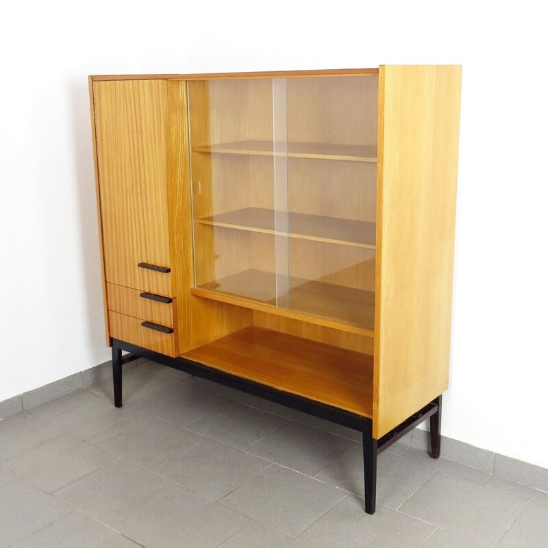 Vintage bookcase by Frantisek Mezulanik, 1960s