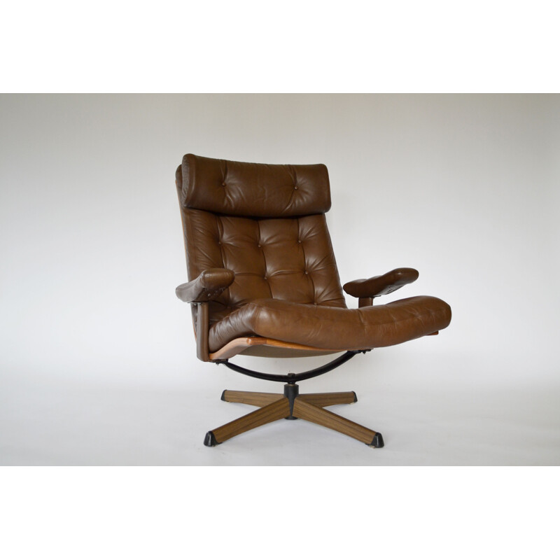 Vintage Swivel Leather Lounge Chair from Göte Möbler