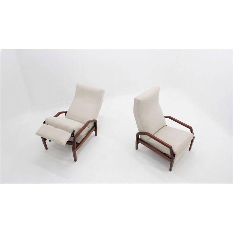 Paire de fauteuils vintage inclinables "Poltronissima" par ISA Bergamo 1950s