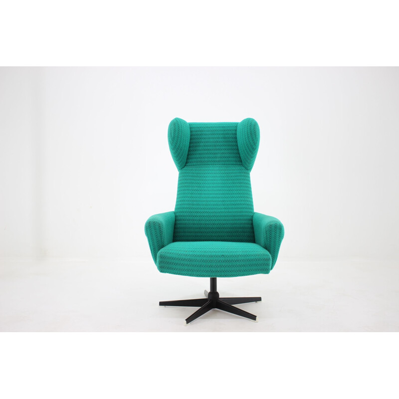 Vintage swivel wing green armchair, 1960s