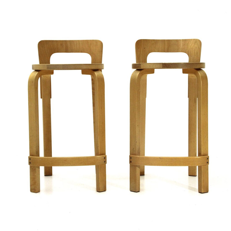 Pair of vintage birch wood stools "High Chair K65"  by Alvar Aalto for Artek, 1970s