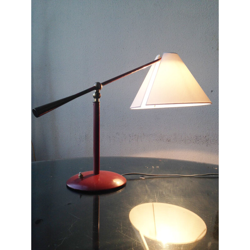 Lampe de bureau vintage en métal laqué rouge et laiton, Italie, 1950 