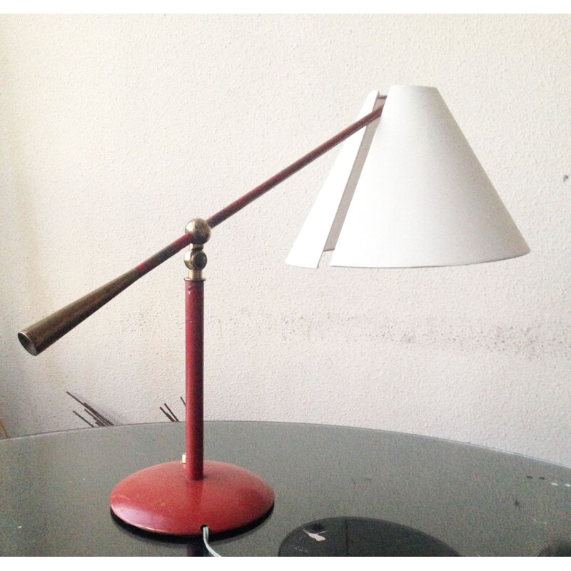 Lampe de bureau vintage en métal laqué rouge et laiton, Italie, 1950 
