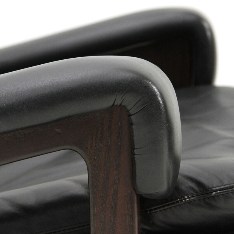 Sillón vintage "King" con taburete de cuero negro de André Vandenbeuck para Strssle, años 60