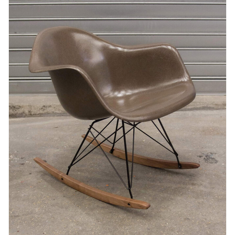 RAR Herman Miller rocking chair in fiber glass, Charles & Ray EAMES - 1960s