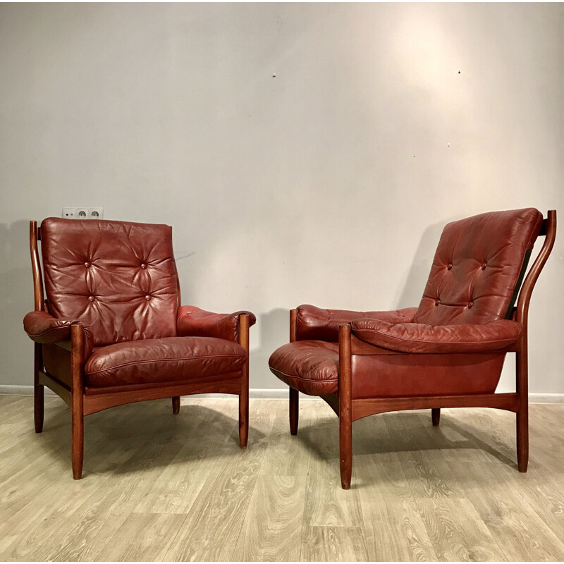 Vintage pair of Scandinavian armchairs in leather, 1970