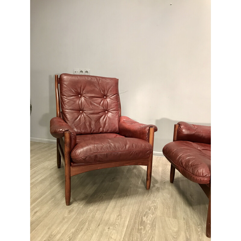 Vintage pair of Scandinavian armchairs in leather, 1970